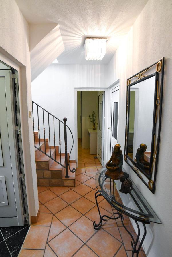 Villa Ana Komarna Exterior foto